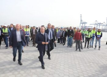 وزير النقل يتابع معدلات تنفيذ مشروعي إنشاء محطة تحيا مصر 2 متعددة الأغراض