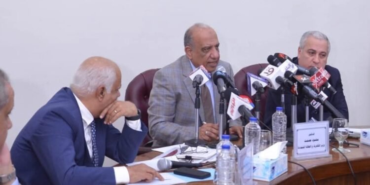 وزير الكهرباء: هدفنا تحويل مصر إلى مركز إقليمي يربط بين أسواق الطاقة العالمية