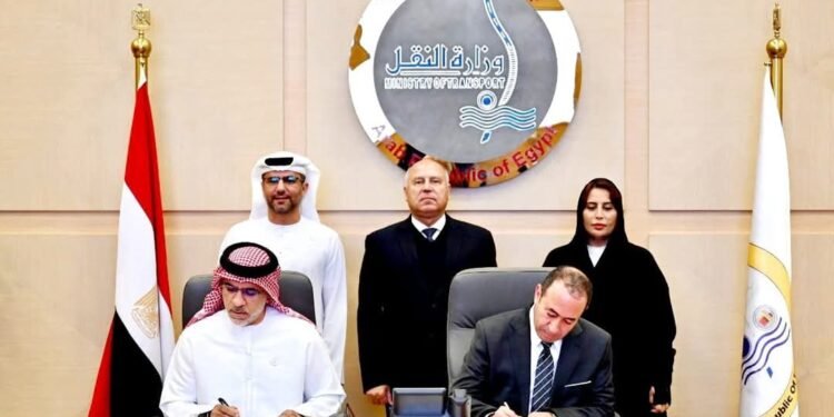 توقيع مذكرة تفاهم مع مجموعة موانئ أبوظبي لتطوير منطقة لوجستية بميناء الإسكندرية