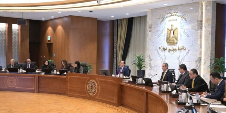 رئيس الوزراء يتابع المرحلة الأولى من المبادرة الرئاسية “حياة كريمة” واستعدادات المرحلة الثانية