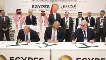 البترول توقع إتفاقية لتنفيذ مجمع إنتاج البتروكيماويات بالعلمين باستثمارات 7 مليارات دولار