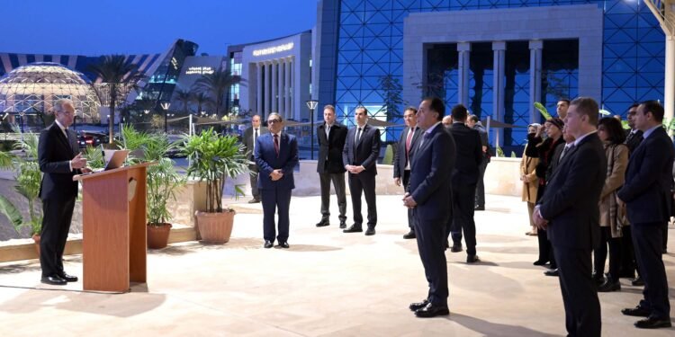 مدبولي: مدينة المعرفة صرح تكنولوجى يستهدف بناء مجتمع معلوماتي متكامل جاذب للاستثمارات العالمية