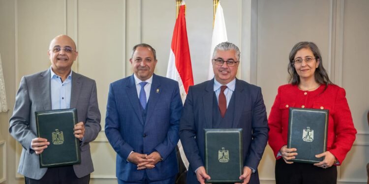 ايجيترانس ونافذ تتعاقدان مع اقتصادية قناة السويس لتأسيس شركة برأسمال 60 مليون جنيه