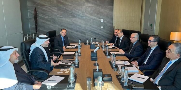 وزير الاستثمار يلتقي بمجموعة “عارف” الكويتية لاستعراض مشروعاتها بالسوق المصري