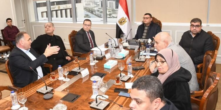 وزير الإسكان يتابع معدلات تسويق ومبيعات بعض مشروعات هيئة المجتمعات العمرانية الجديدة