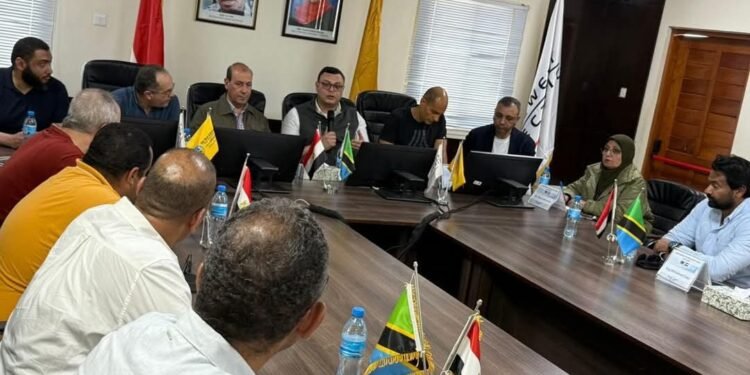 وزير الإسكان يلتقي المسئولين والعاملين بمشروع سد ومحطة كهرباء “جوليوس نيريرى” لتوليد الطاقة بتنزانيا