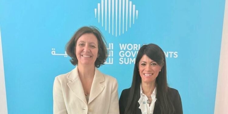 المشاط تبحث مع صندوق أبو ظبي للتنمية تمويل مشروعات الطاقة المتجددة