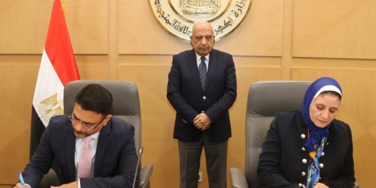 وزير الكهرباء يشهد توقيع اتفاقية لإنشاء محطتى تخزين طاقة بقدرة 1500 ميجاوات