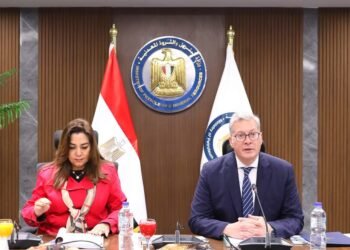 البترول: الالتزام بسداد مستحقات الشركاء وتحفيزهم لدفع معدلات الإنتاج