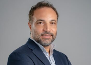 كونتكت كارز