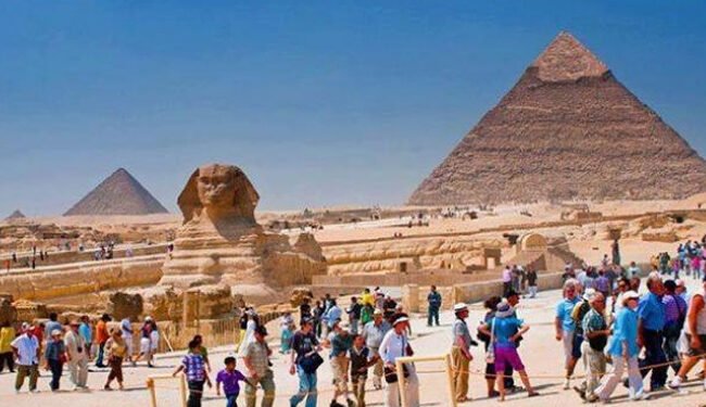 بعد 15.3 مليار دولار.. ماذا تنتظر مصر من السياحة في 2025؟