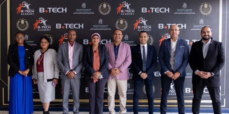 مدرسة “بي تك” للتكنولوجيا التطبيقية تستقبل وفدًا من الهيئة التعليمية بجنوب افريقيا
