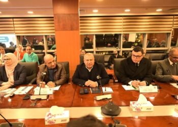 الوزير: تشكيل لجنة لدراسة تصميم وتسعير مرافق الكهرباء في المنطقة الصناعية بأكتوبر الجديدة