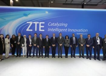 وزير الاتصالات يبحث مع مسئولى شركات عالمية فرص التعاون والاستثمار فى مصر فى 4 مجالات