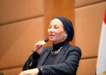 وزيرة البيئة: العامل البشرى أساس نجاح منظومة إدارة المخلفات وخط الدفاع الأول فى الازمات