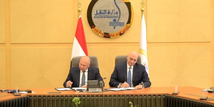 وزارة النقل وجهاز تنمية المشروعات يوقعان مذكرة تفاهم لدعم إقامة مشروعات صغيرة ومتوسطة للشباب