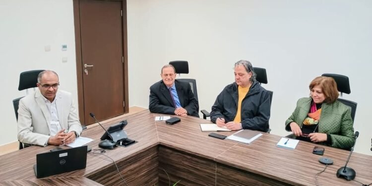 نائب وزير الإسكان يناقش مع ممثلي البنك الدولي سبل التعاون بالمشروعات المستقبلية