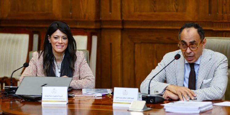 المشاط : إعداد خطة التنمية الاقتصادية والاجتماعية كل 3 سنوات بدءًا من العام المالي 2027/2026