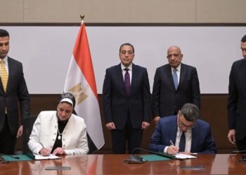 رئيس الوزراء يشهد توقيع اتفاقية مشروع إنشاء محطة رياح لإنتاج الكهرباء بخليج السويس