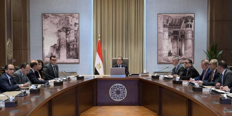 رئيس الوزراء يتابع سير الأعمال في مشروع توسعة كورنيش الإسكندرية