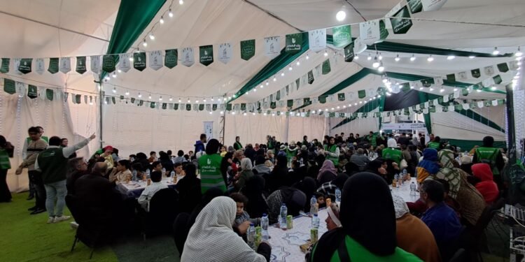 بنك الطعام المصري يختتم سلسلة إفطارات رمضان بإفطار جماعي لأهالي شمال سيناء