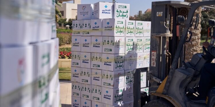 الفطيم العقارية تطلق مبادرة رمضان: تعاون مجتمعي لدعم 10,600 فرد من خلال توفير كراتين مواد غذائية