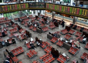 أسواق الخليج ومصر تتكبد خسائر حادة بعد تراجعات البورصات العالمية