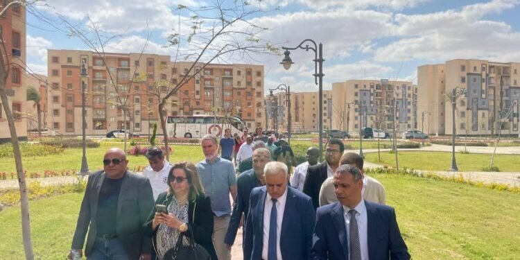 بحضور مسئولي المركزي المصري.. وفود 10 بنوك مركزية تزور مشروع سكن لكل المصريين