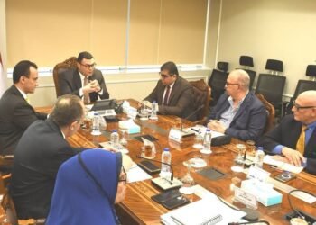 وزير الإسكان يتابع سير الأعمال في مشروعات إحياء القاهرة الخديوية