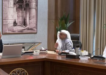 رئيس الوزراء يتابع مستجدات تنفيذ مشروع مدينة “رأس الحكمة”