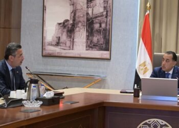 مدبولي: توافر السلع بكميات كبيرة فى مختلف الأسواق يسهم فى توازن الأسعار وهو ما يتحقق حاليًا