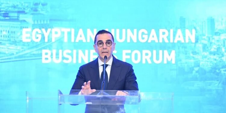 وزير الاستثمار: منتدى الأعمال المصرى المجرى يهدف لاستكشاف الفرص المتميزة للتعاون