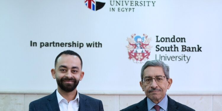  SAK للتطوير توقع بروتوكول تعاون مع الجامعة البريطانية في مصر