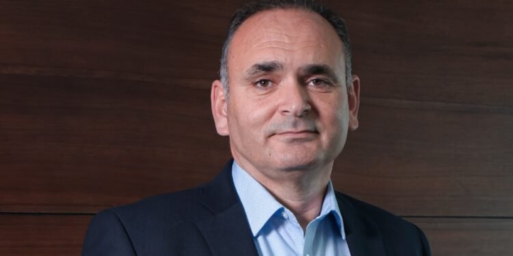 “فوربس” تختار أمين سراج العضو المنتدب لشركة هايد بارك العقارية