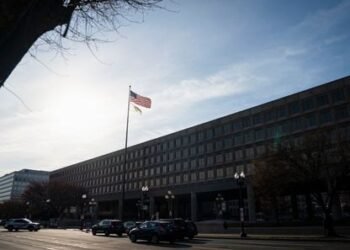 ترامب يستهدف إلغاء مكتب الطاقة النظيفة لخفض 9 مليارات دولار