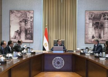 الحكومة تستعد لإطلاق مبادرة تحويل السيارات للعمل بالغاز الطبيعي