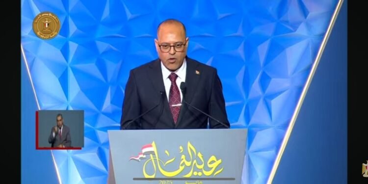 وزير العمل: زيادات جديدة في مِنح العمالة غير المنتظمة