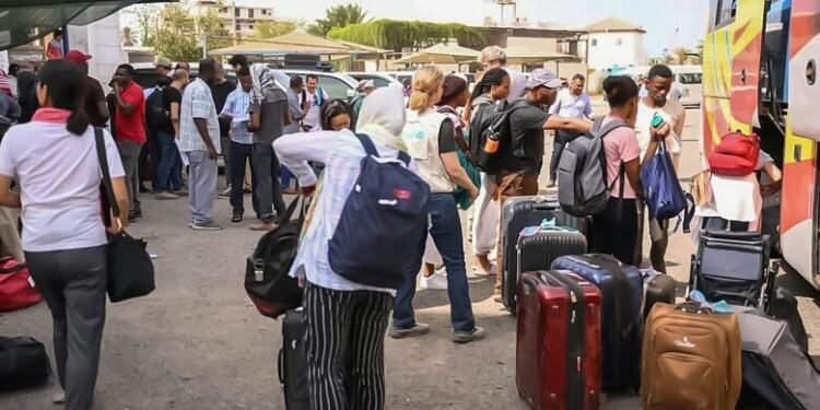 عودة السودانيين لبلادهم تخفض الإيجارات في بعض مناطق مصر إلى 50%