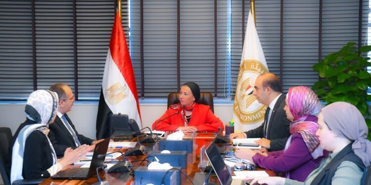 البيئة” تبحث مع “المقاولون العرب” التعاون في إعادة تدوير مخلفات الهدم والبناء