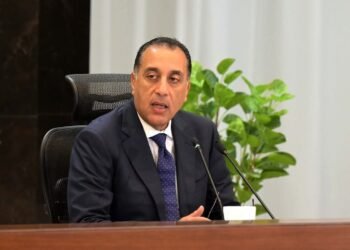 رئيس الوزراء يتفقد منجم السكري لإنتاج الذهب بمنطقة مرسى علم