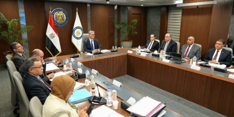 البترول : تكوين ذراع فنى لشركة ثروة للبترول لاكتشاف فرص استثمارية جديدة داخل وخارج مصر