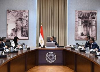 رئيس الوزراء يتابع موقف توافُر السلع الاستراتيجية والمخزون منها