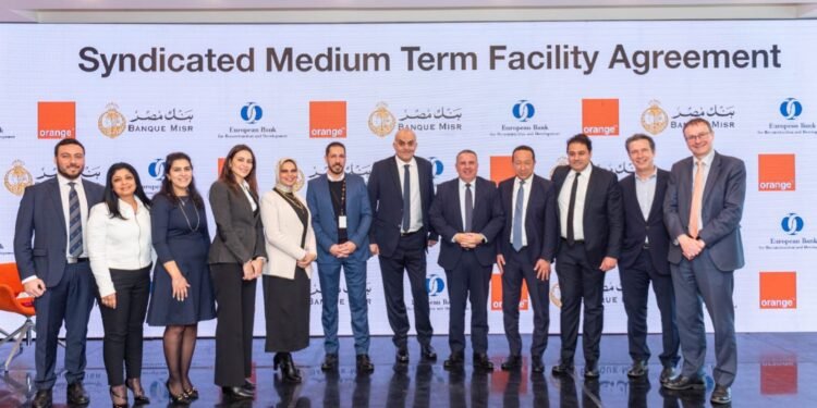 بنك مصر والبنك الأوروبى يمنحان مناصفة تمويلا مشتركا لشركة أورنج مصر للاتصالات  بـ 80 مليون دولار