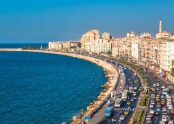 من الإسكندرية إلى البصرة.. هل تصمد المدن العربية الساحلية أمام تهديدات المناخ؟