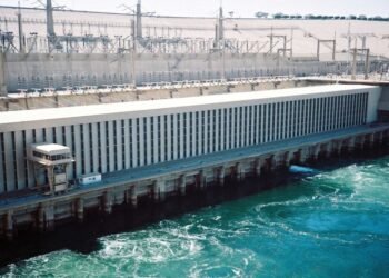 بدء تشغيل مشروع لزيادة إنتاج الكهرباء من السد العالي في مصر بـ300 ميغاواط