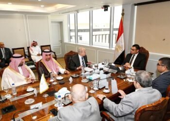 وزير الإسكان يستقبل وفدًا من وزارتي “الاستثمار”و”البلديات” و”الإسكان” وهيئة المقاولين بالسعودية