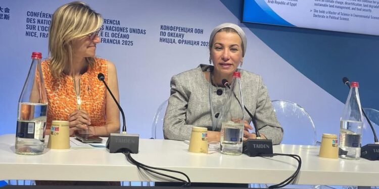 وزيرة البيئة: التلوث البلاستيكي في البحر المتوسط يمثل تحدي كبير