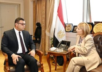 “وزير الإسكان”  700 مليون يورو حجم المشروعات الجارية بالتعاون مع بنك الاستثمار الأوروبي