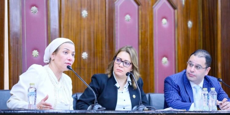 البيئة: رفع نسبة تدوير المخلفات من 10% إلى 37% بحلول 2027