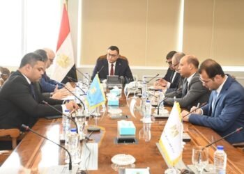 وزير الإسكان يلتقى ممثل شركة استادات للاستثمار الرياضي لمناقشة مجالات التعاون المشترك